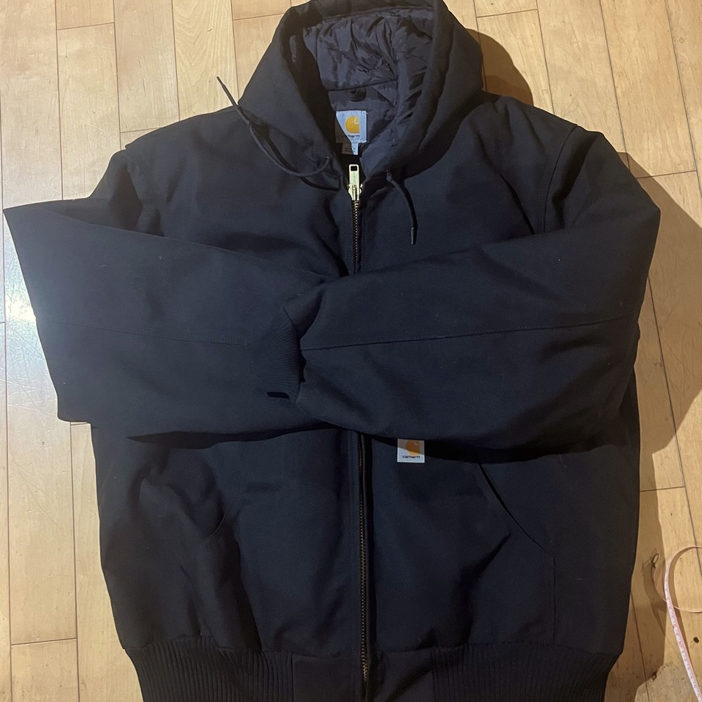 Carhartt XL TALL men’s black jacket. Only worn 1 time.
